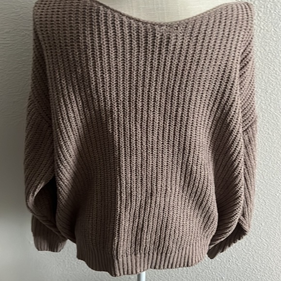 Sweater - Picture 4 of 5